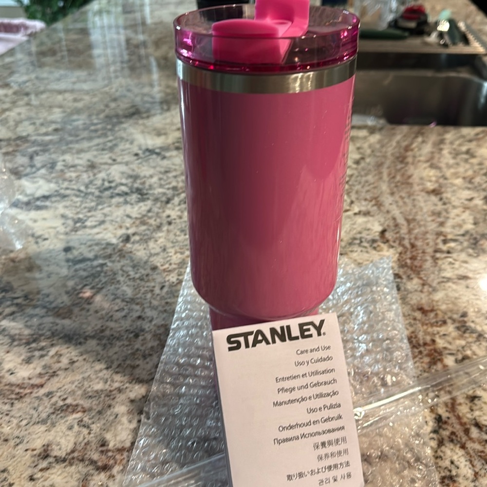 Brand new Stanley 40 oz beautiful pink and sparkly